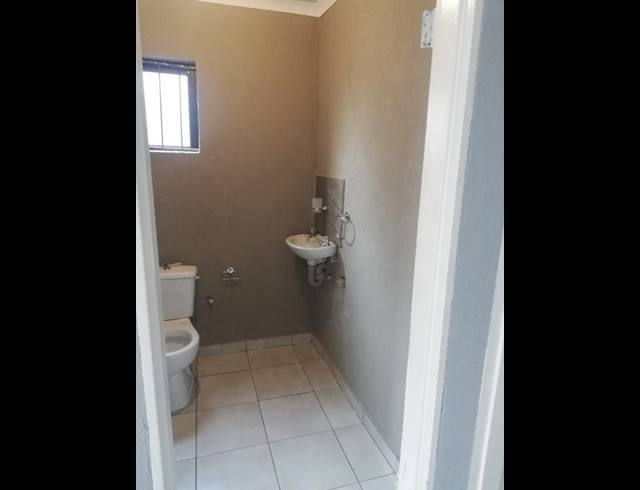 2 BEDROOM HOUSE FOR SALE IN SOSHANGUVE XX
